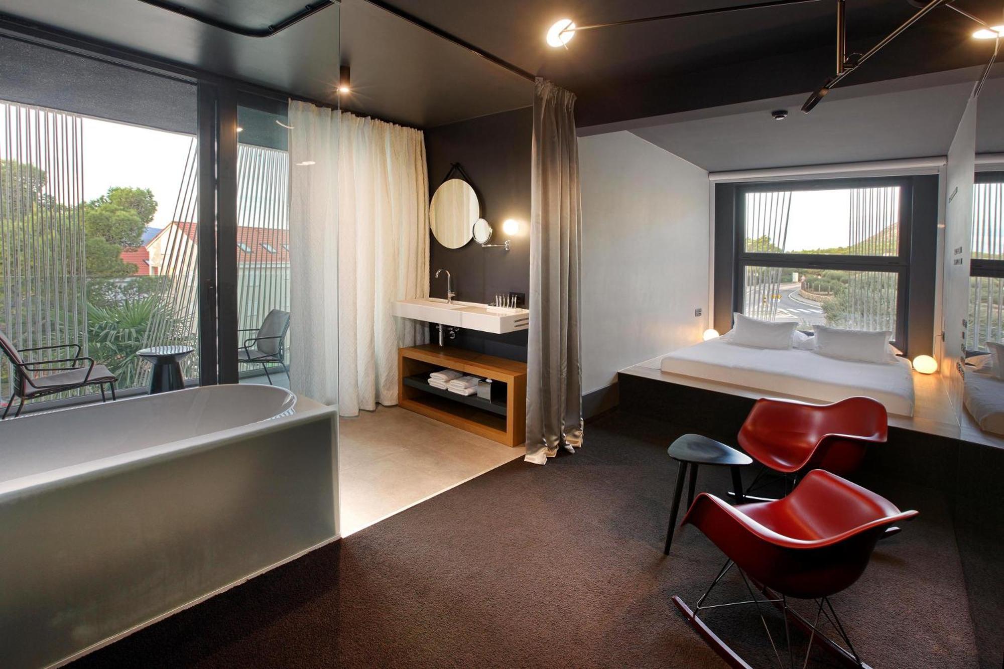 Lifestyle Hotel Vitar - Adults Only Бол Экстерьер фото